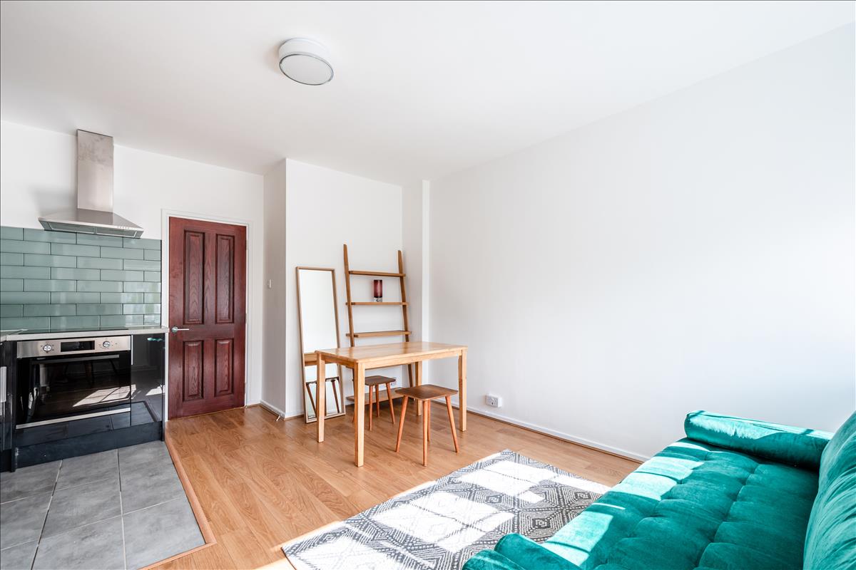 Property Image f3713280-7f0f-47d3-bf8b-56497ade0ad8