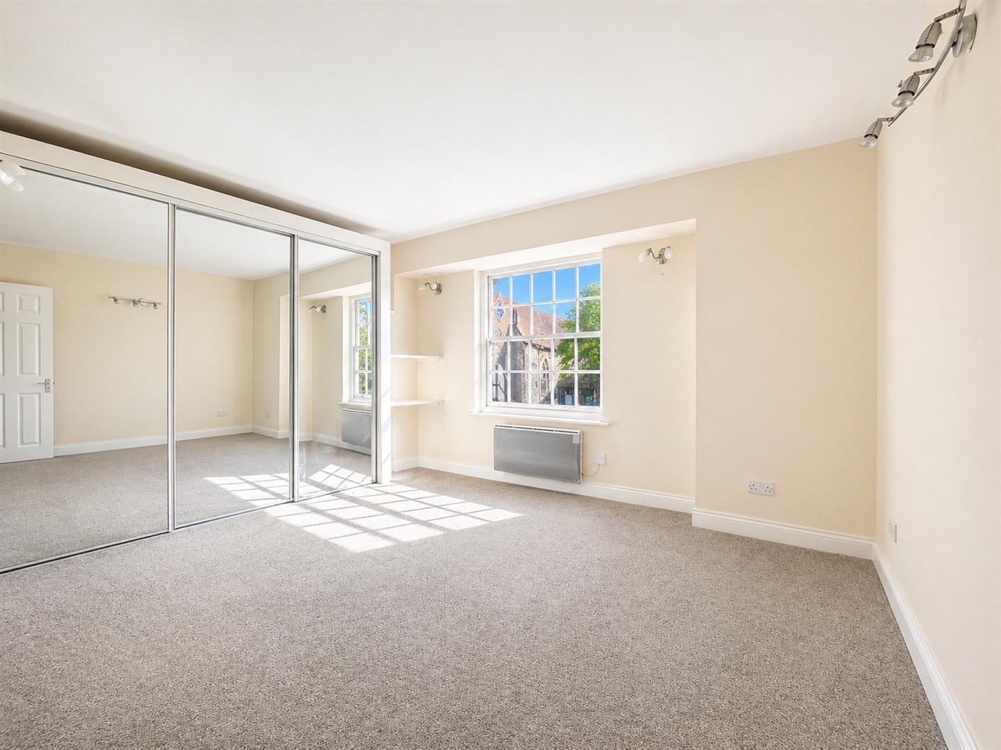 Property Image f3811f11-cc34-44e7-b0ce-a83307c4e730