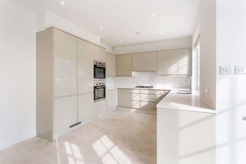 Property Image f3888368-2d9e-4e3d-8fcb-899d096e7395