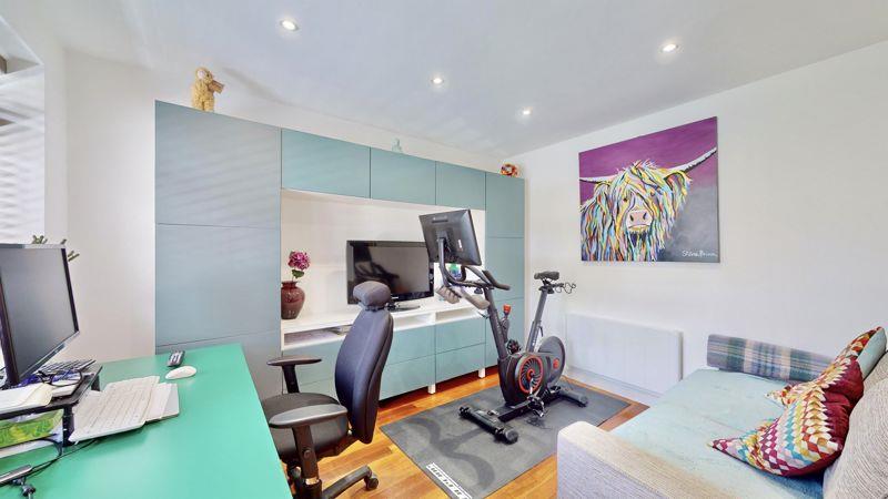 Property Image f3b37114-8eaa-463c-9c4f-9b68b0d201ef