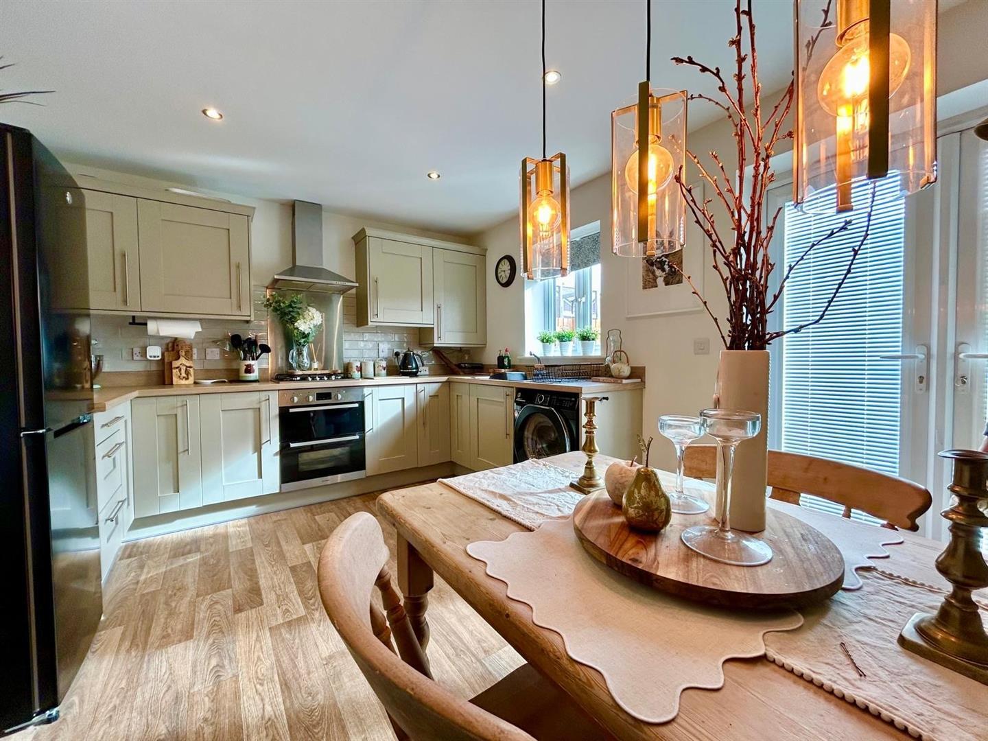 Property Image f3b96450-8c6c-408b-b8da-9d892b17cc9d
