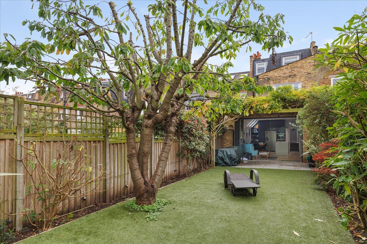 Property Image f3bb4fc6-3f2a-42de-a533-3fc111b1d04f