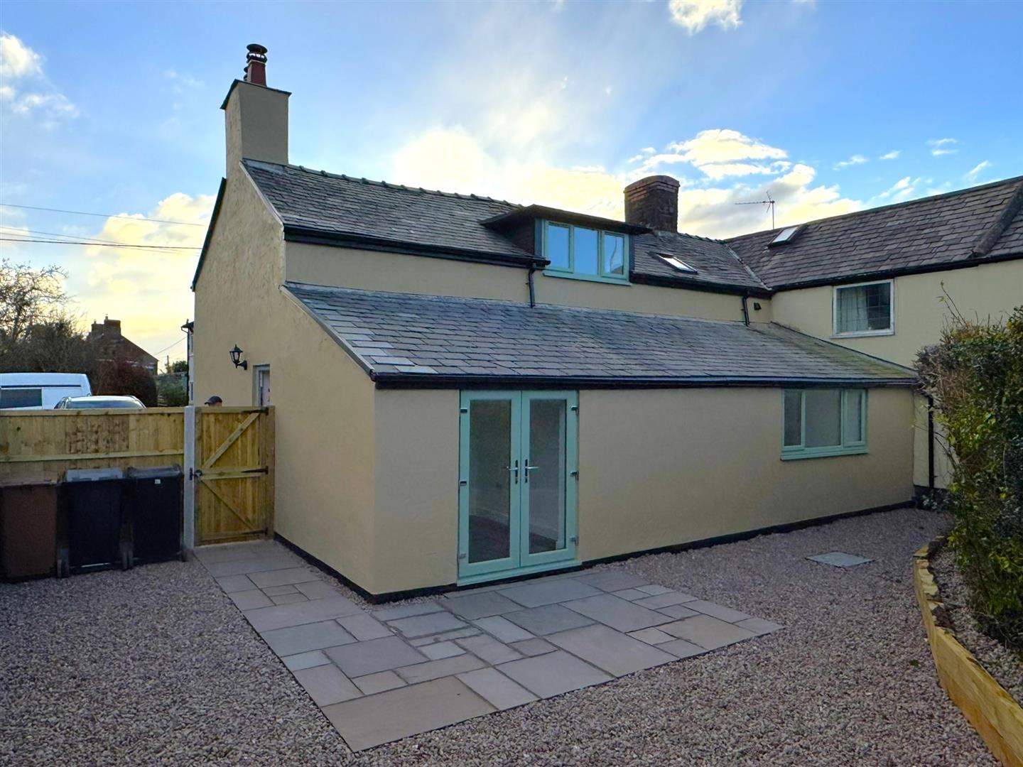 Property Image f3c40744-fd5b-476b-ac7f-d3851580913a