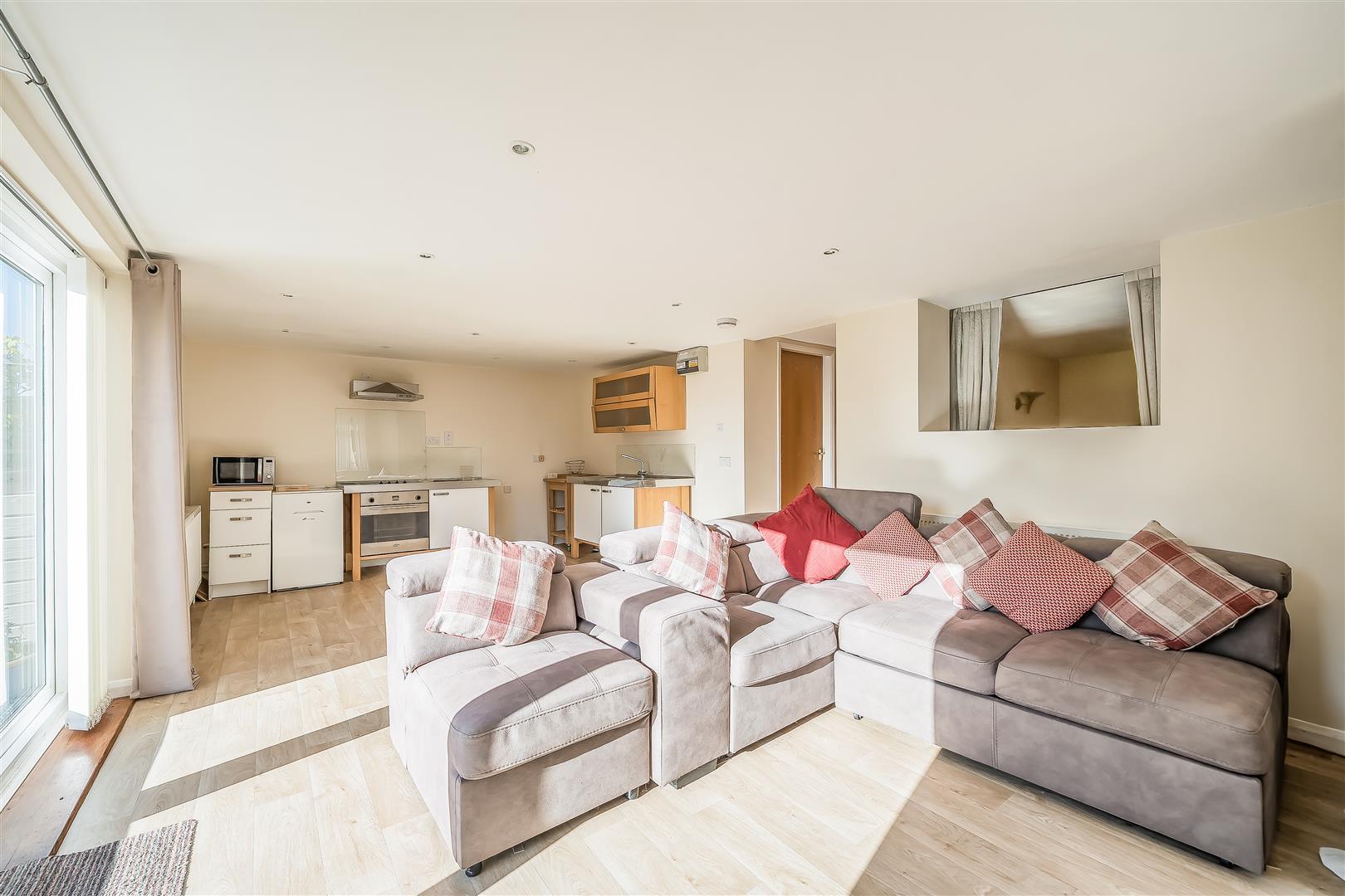 Property Image f3c7e72d-d5b0-4220-8456-300ff13b7a4a