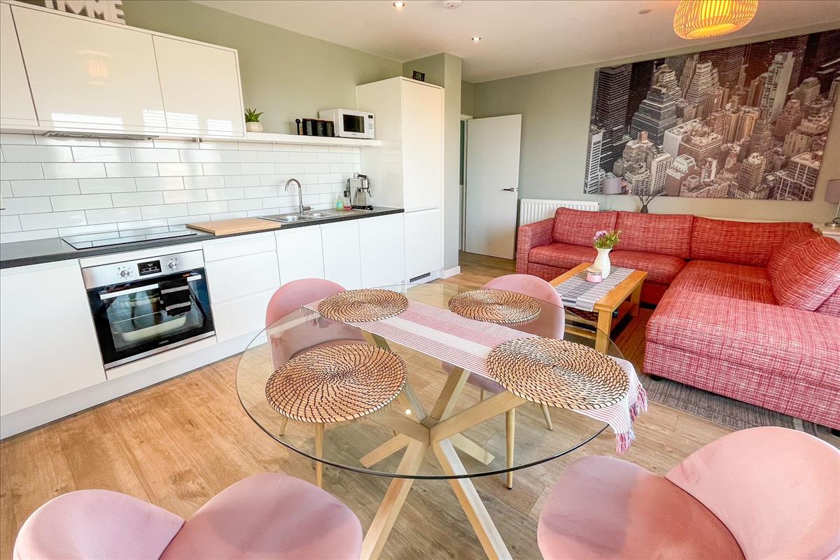 Property Image f3d16cce-650c-4848-bbb1-723d86879219