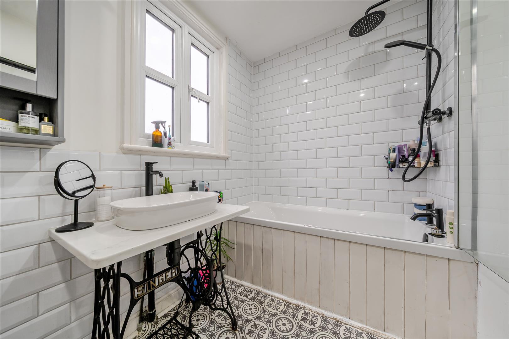 Property Image f3f17aab-ff15-4dde-8c71-4134ce567449