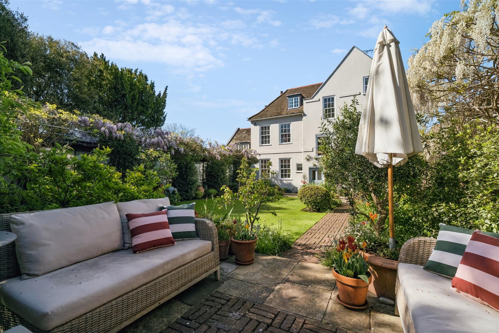 Property Image f3f7093d-03bd-4371-9c79-73a8ef0e8fd3