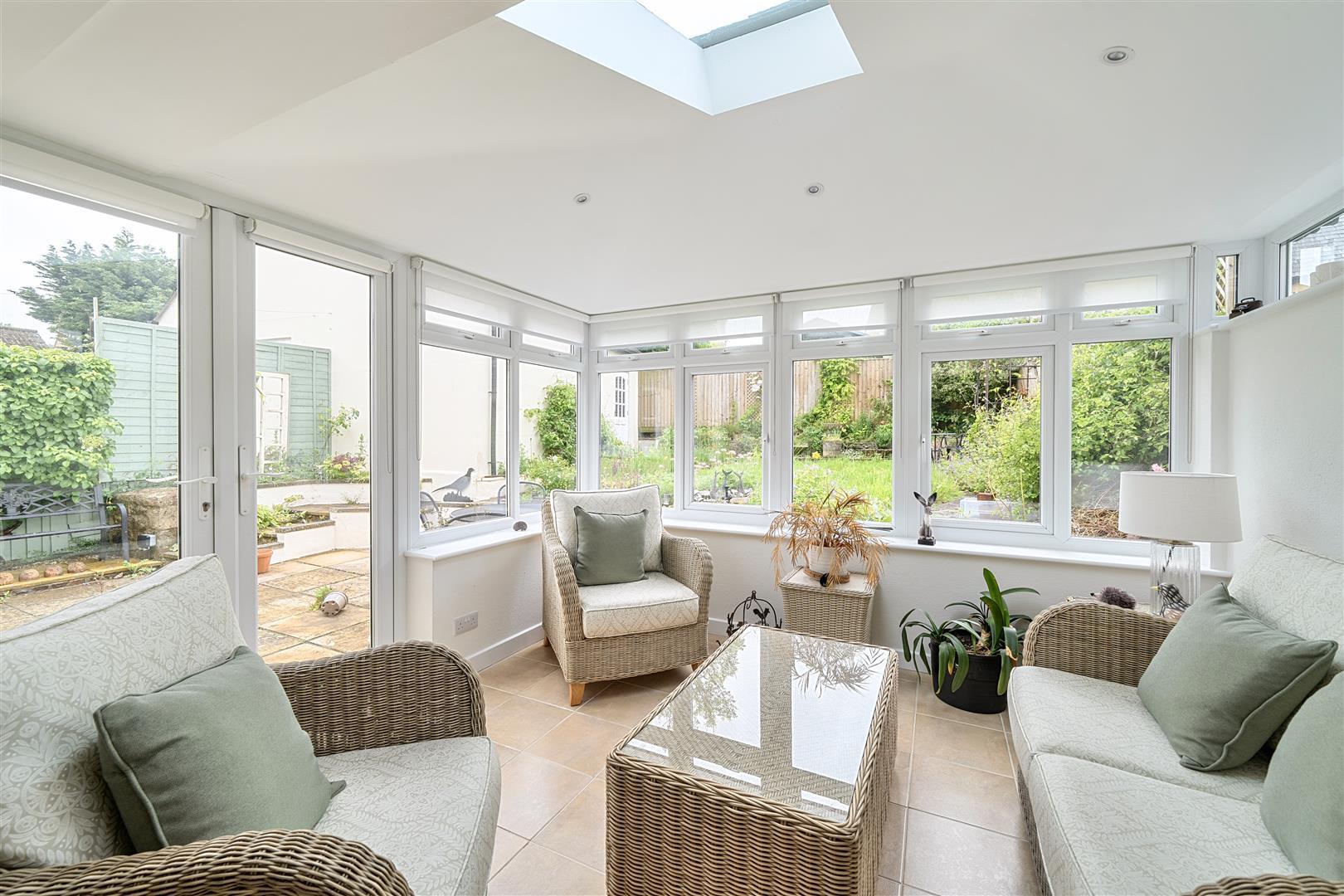 Property Image f416ea6a-d7f3-489d-8854-27d068528506