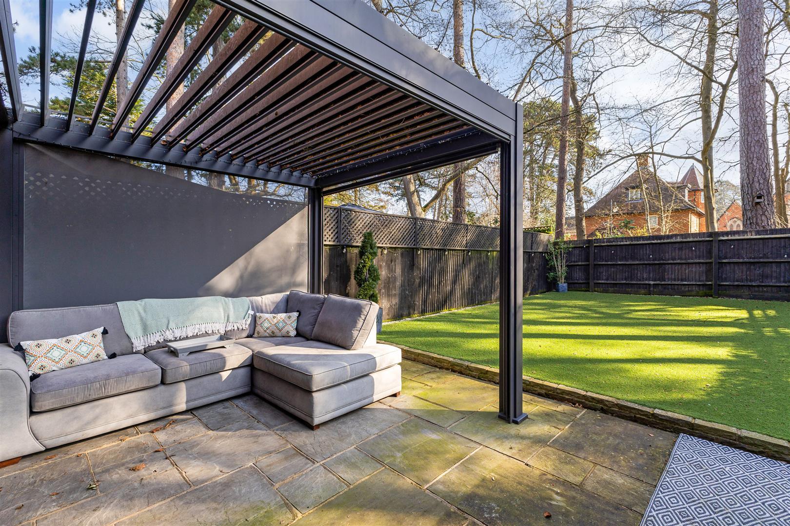 Property Image f42765bb-9a9b-40ee-ade6-a5d945d35a16