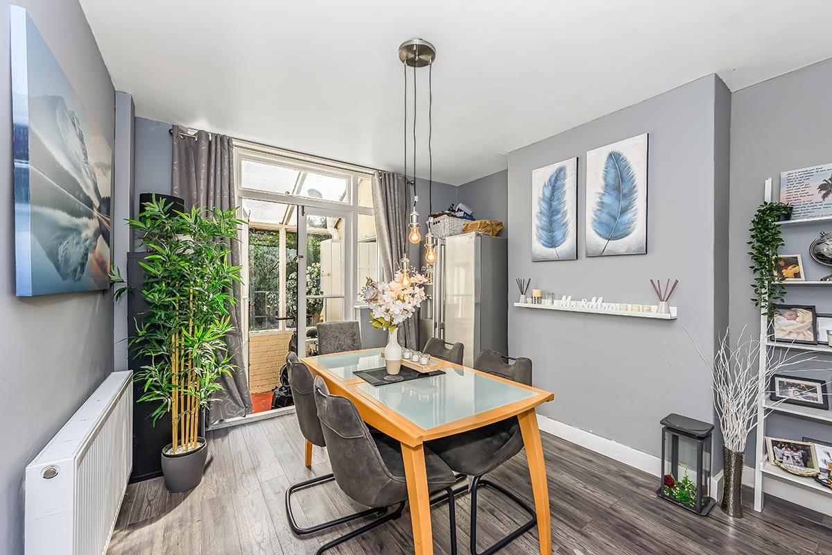 Property Image f4502365-004c-4d60-812c-c182e9dbc6ee