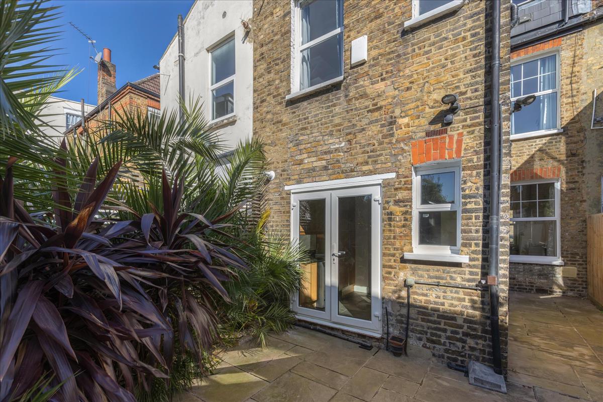 Property Image f455619d-8ba8-4591-aea3-32104a48f6aa