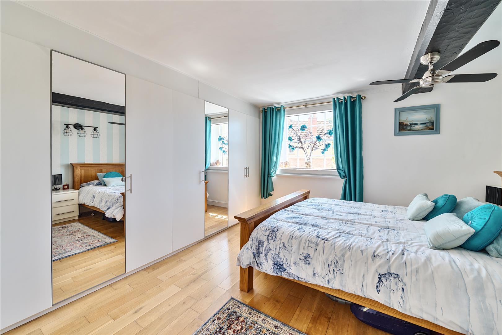 Property Image f464583d-7c39-452e-83bf-1b9cc82e4b1b