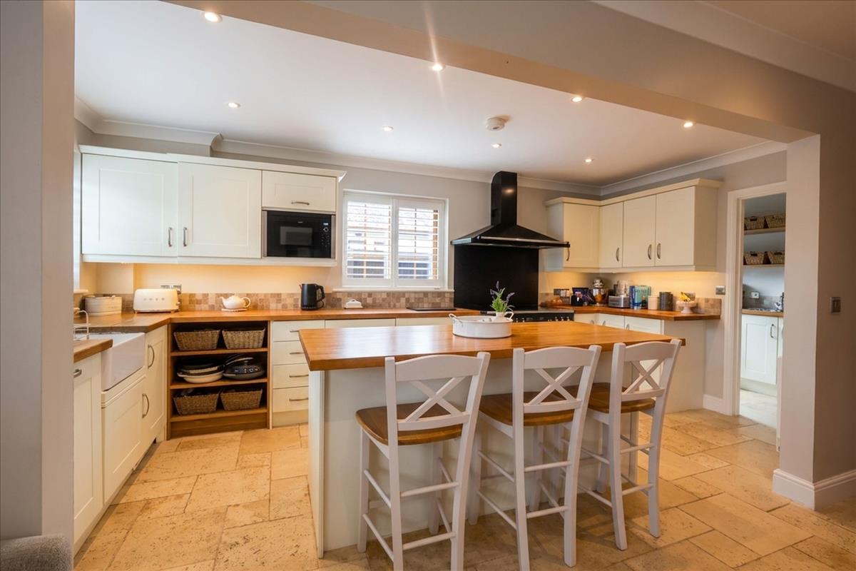 Property Image f46bef88-f572-4f89-afc7-37071ae68d70