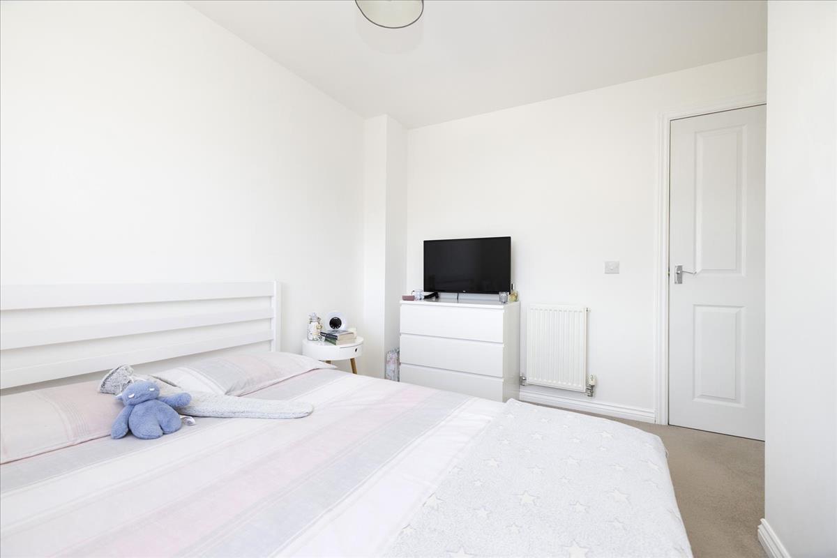 Property Image f46d6e34-8e62-43ea-9296-383d43bbf00f