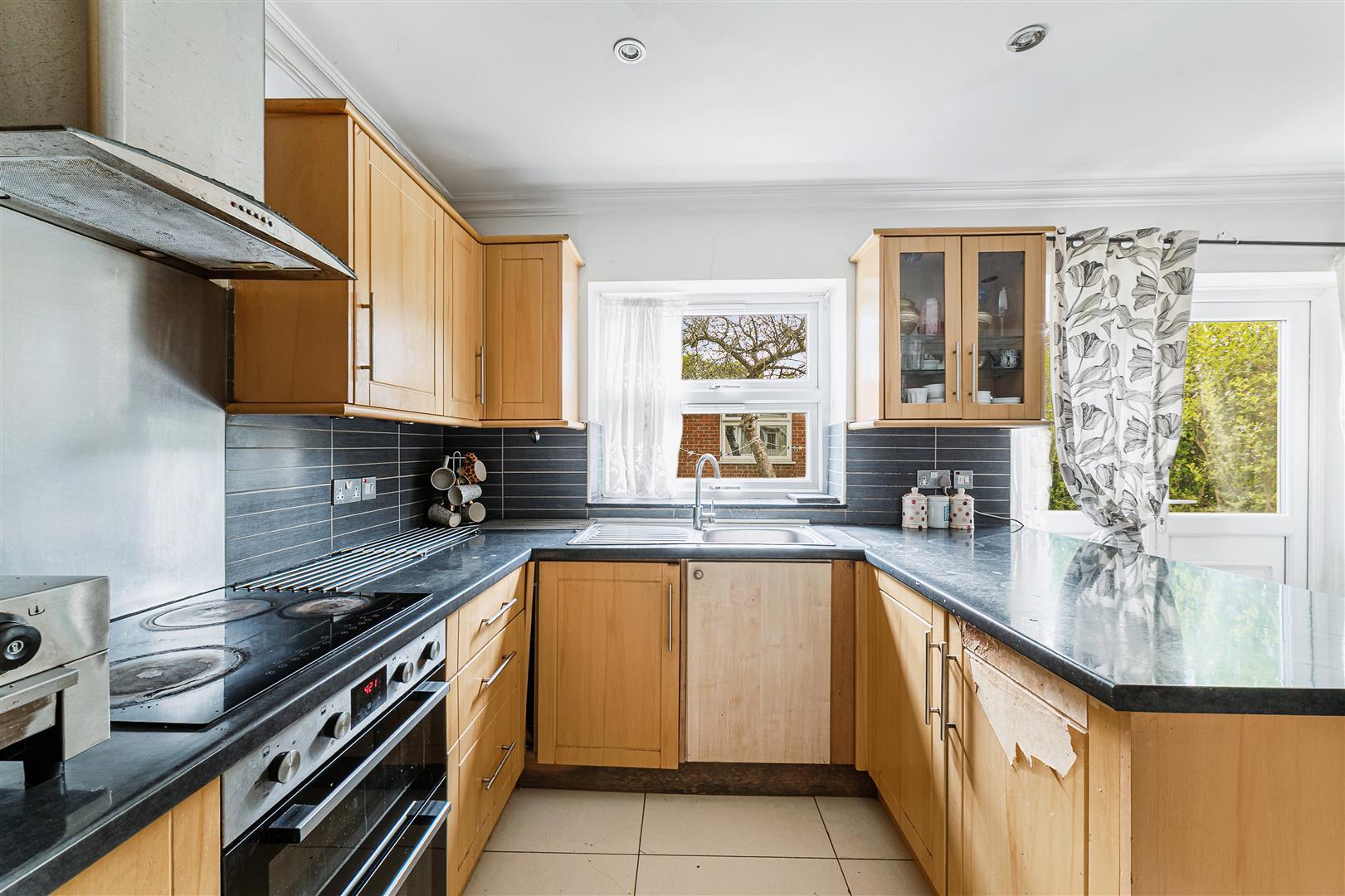 Property Image f47b8027-f825-49ce-ab6a-5a36af46d452