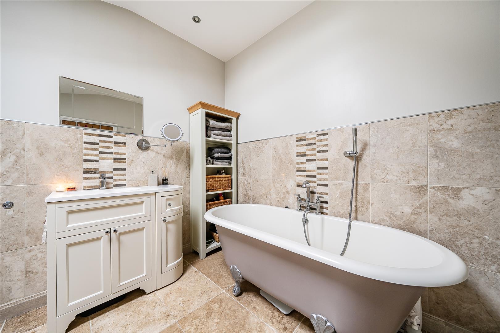 Property Image f4840605-fa78-4a51-ad8f-5d546bddcf43