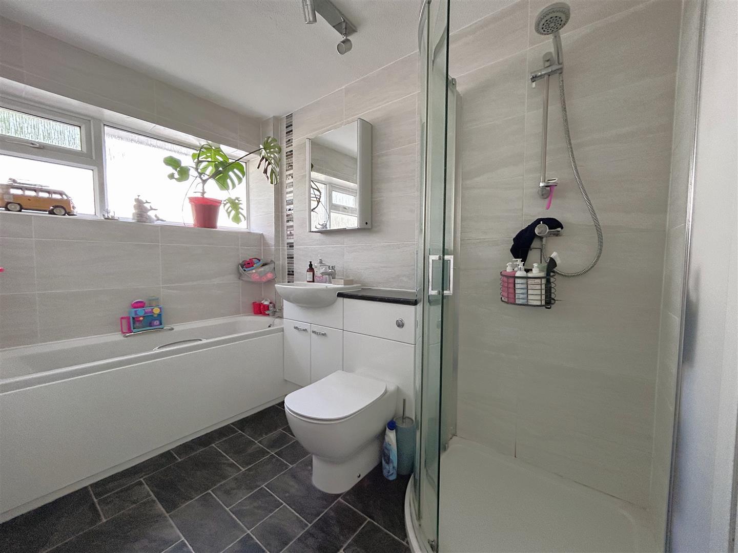 Property Image f4847891-974c-45a4-9ed7-282b28215ae9