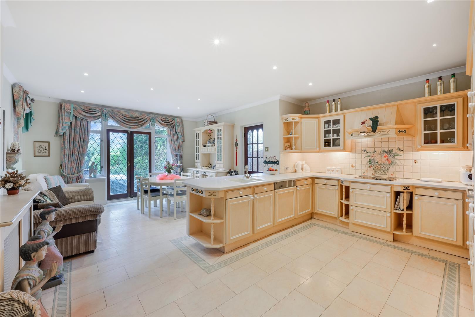 Property Image f493e840-9d9b-4435-b33e-b4d65b474052
