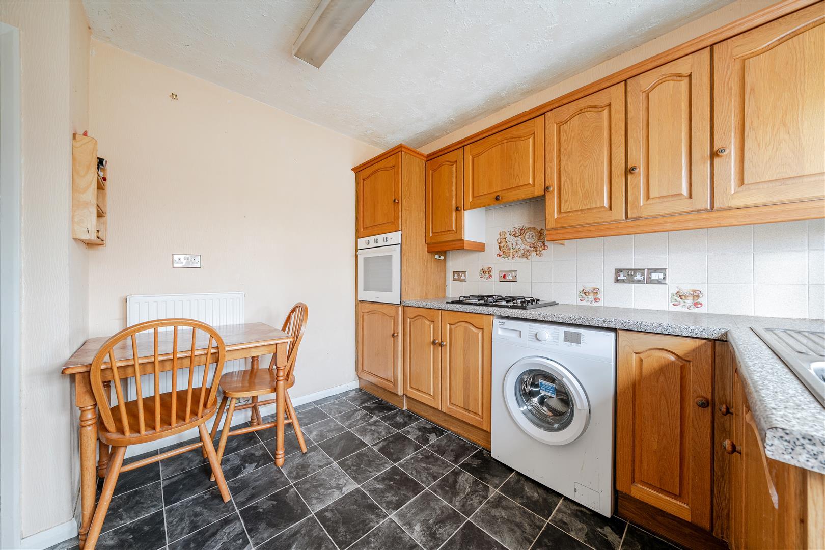 Property Image f498003c-c62b-461a-bae3-bbcb9fef120b
