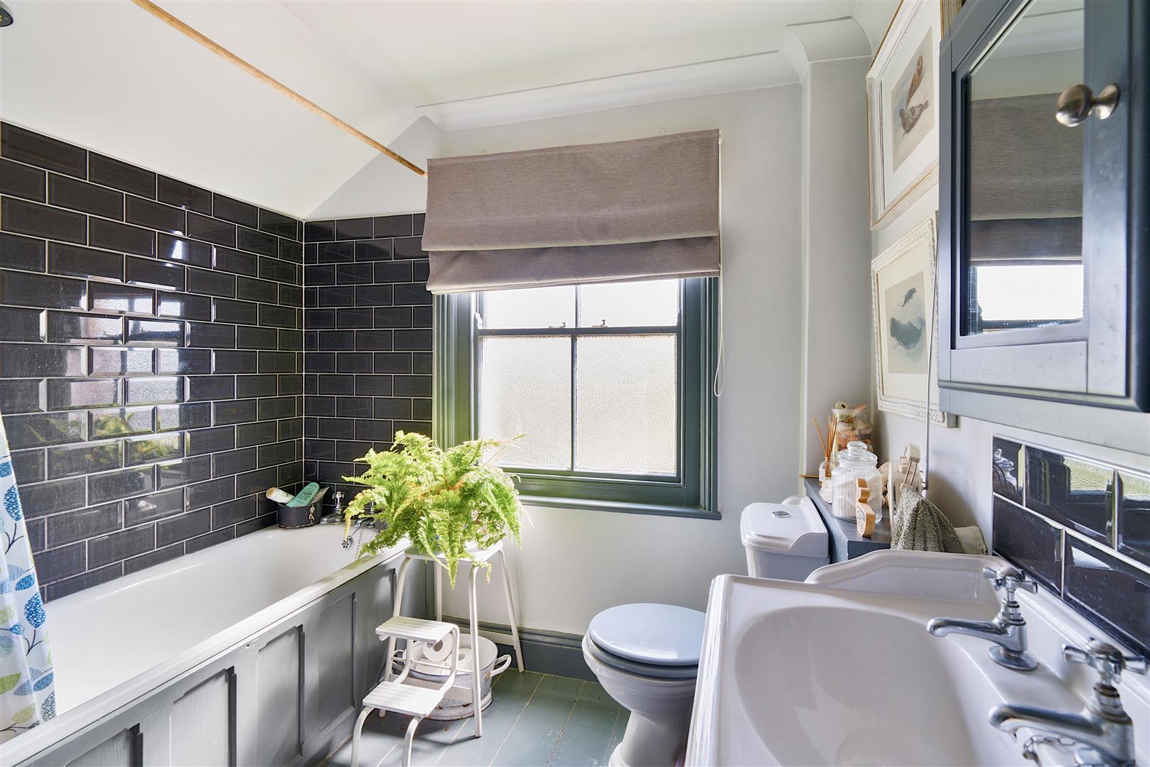 Property Image f49cf02e-428e-493e-bdf4-ffc13f512ac0