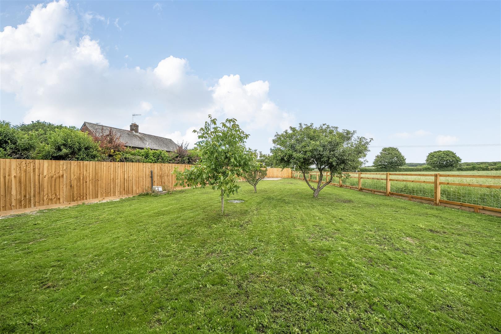 Property Image f4a210bc-6830-4d34-8c98-7f7b3bb88643