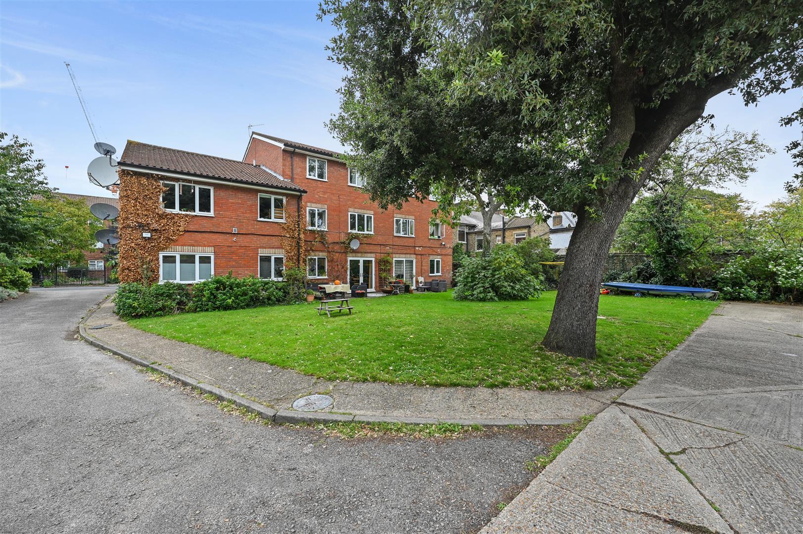 Property Image f4a445e5-6ec5-48d2-9154-1e9d7dd4d9a4