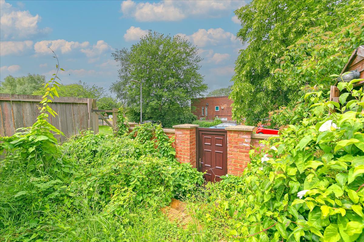 Property Image f4ae7696-3fb1-44b3-95ae-9ea6859b27f4