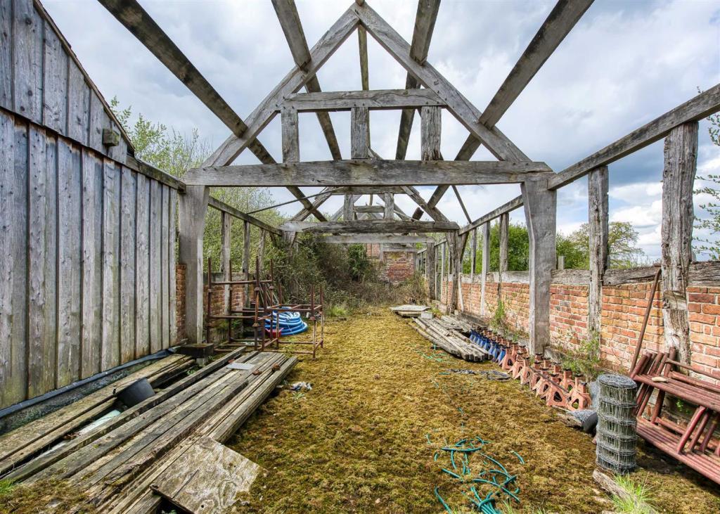 Property Image f4ae8d41-61f3-40b2-85a3-14d6485bbda9