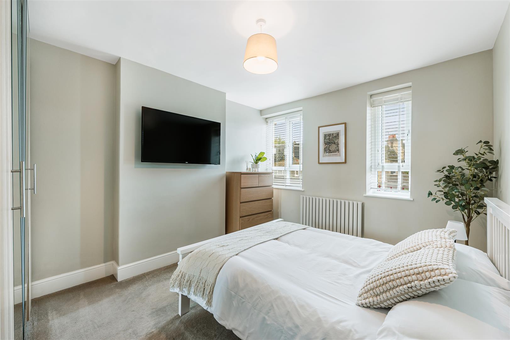 Property Image f4b69f08-9bf8-4f0f-8bf3-8983893f4f3a