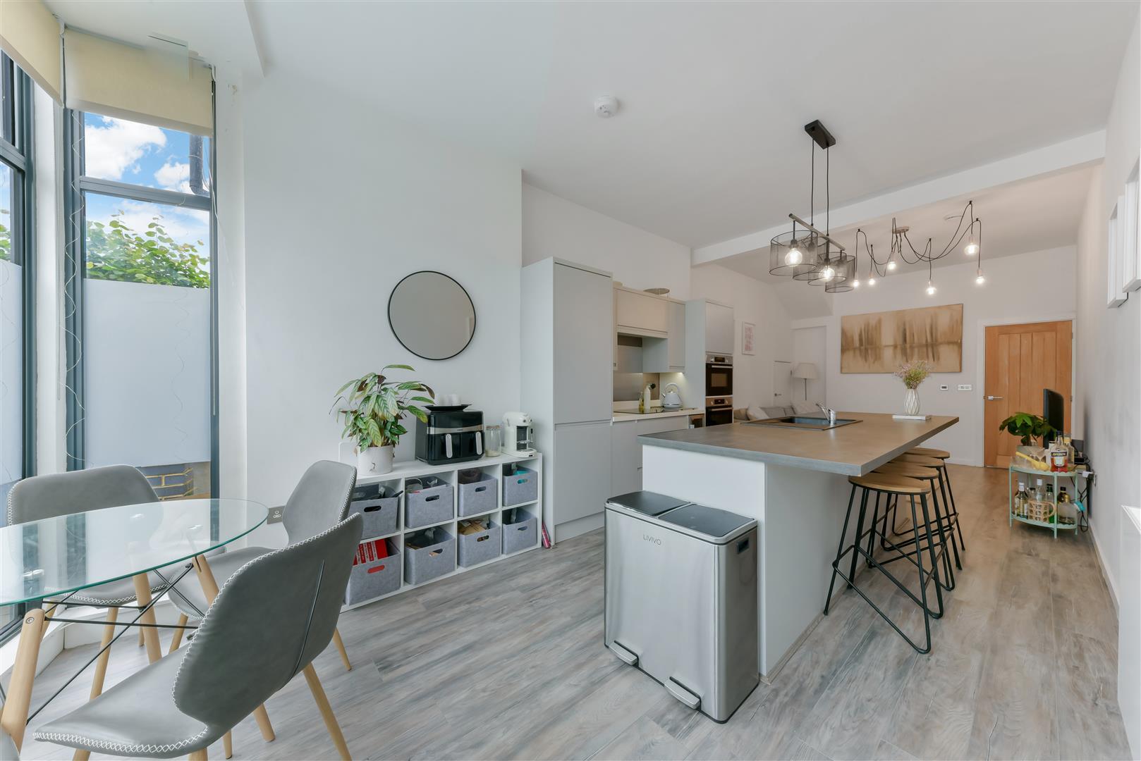 Property Image f4d87912-eb43-4149-9e48-11a3cc00446a
