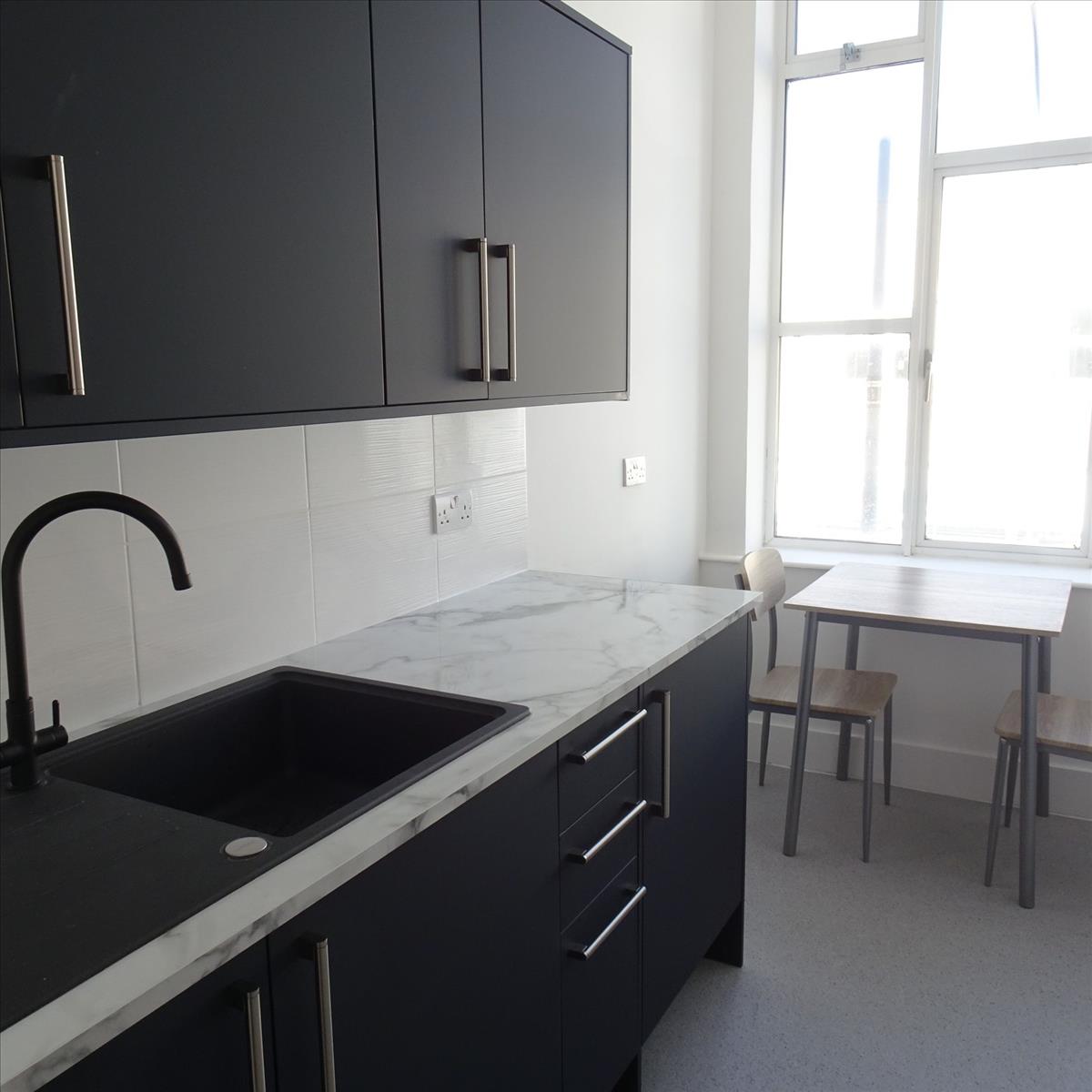 Property Image f4e2e975-e011-462b-82f8-51a788ce9822