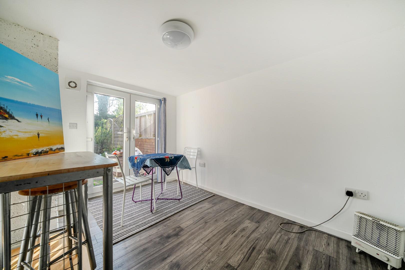 Property Image f4e72200-0456-4476-ae44-72c13ac905fc