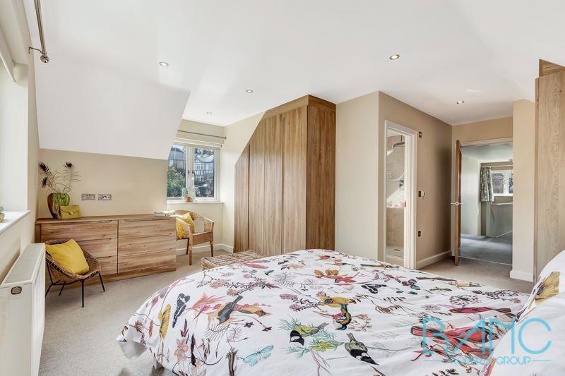 Property Image f501e492-bd16-441a-8694-08810dd33e98