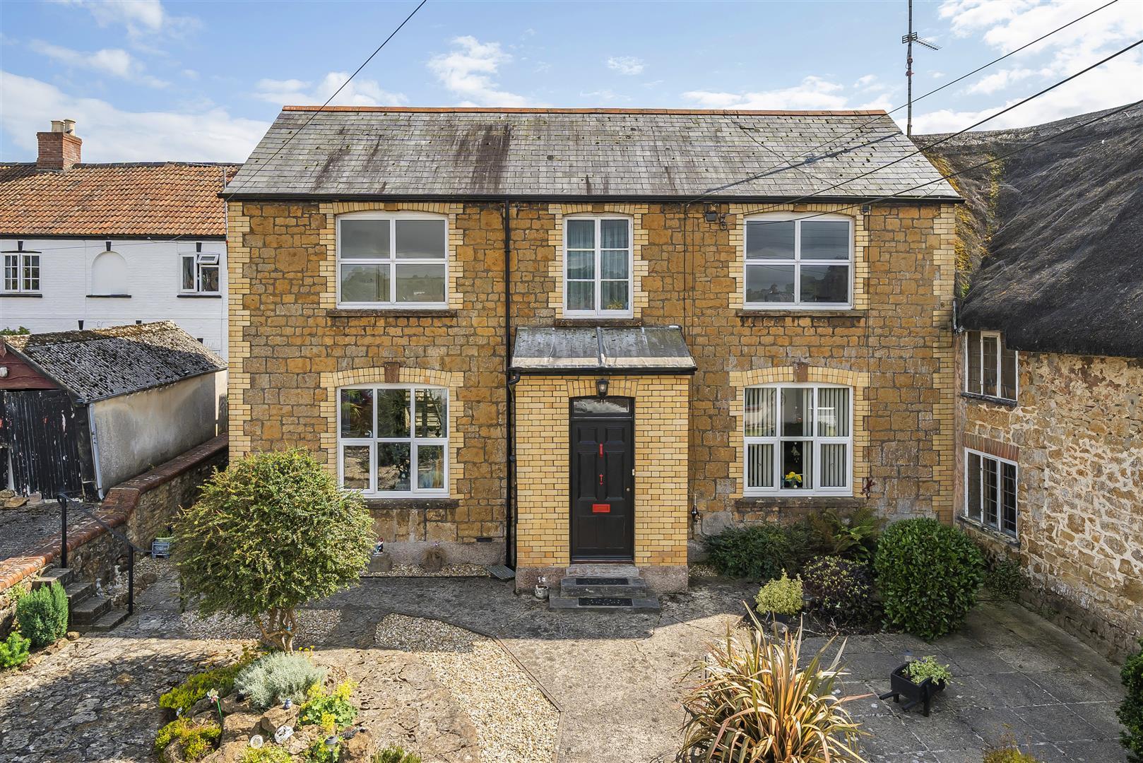 Property Image f5058e32-01f2-49e1-813f-4b3e010a30b2