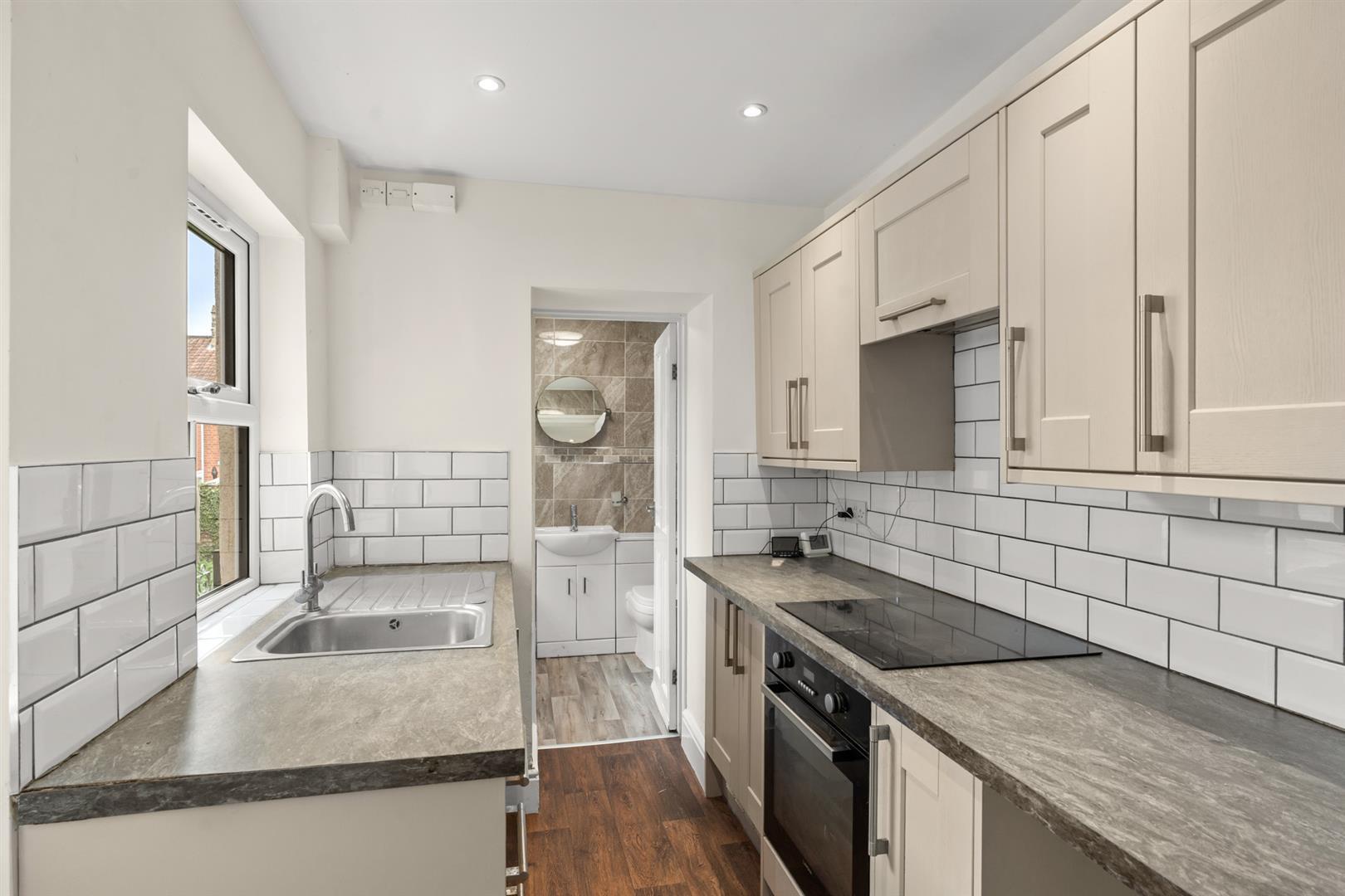 Property Image f51b8975-c829-45d4-be16-dbfb64208648
