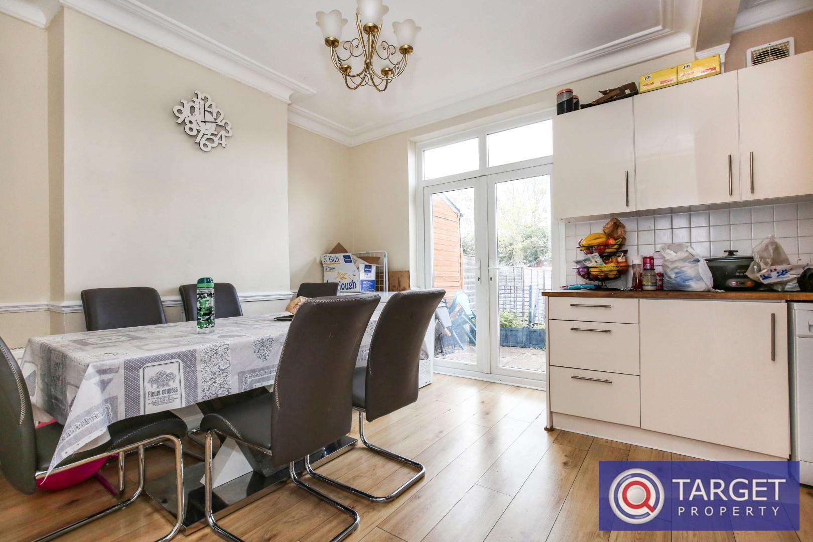 Property Image f5433b62-f3d7-4997-86fb-8ec5a8a8e5f9