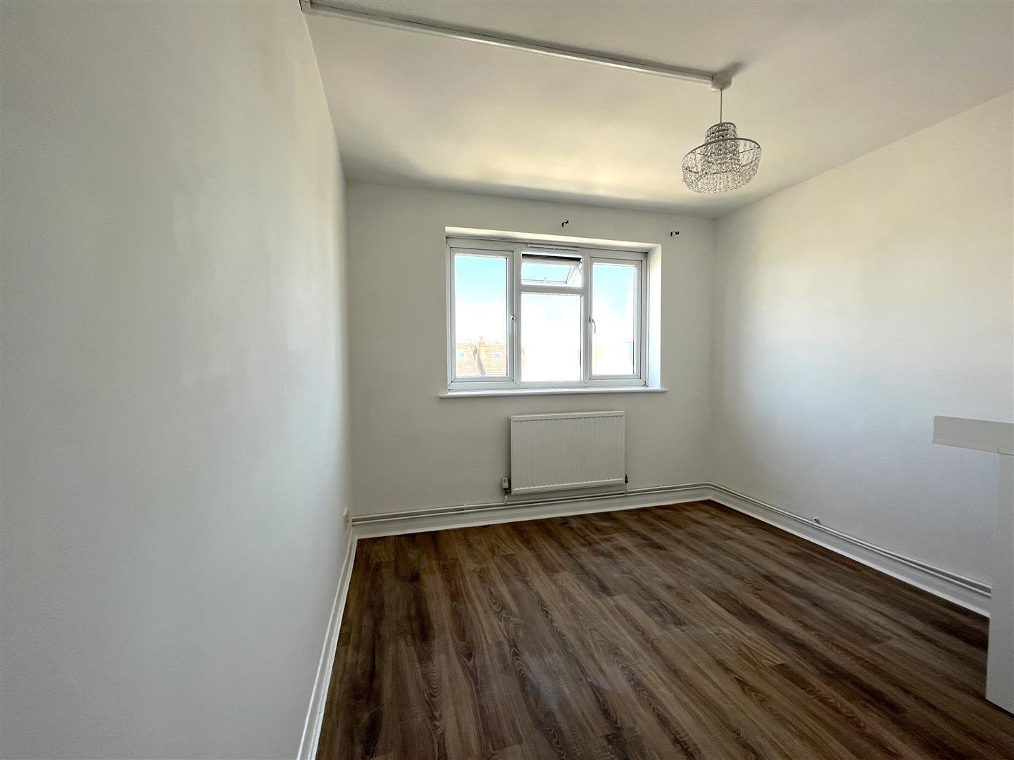 Property Image f5668538-be82-4090-8a0f-5d91d107bcde