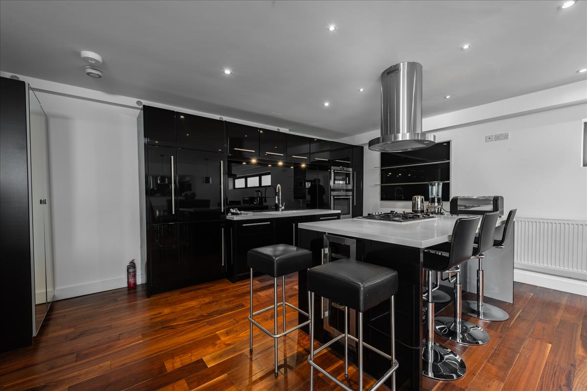 Property Image f5a49dea-673a-4435-ae1e-fd6672c91c4f