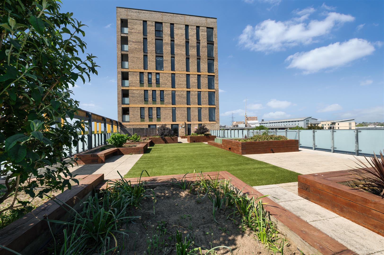 Property Image f5c5820f-ae31-41f2-9e23-8ee39834f1a5