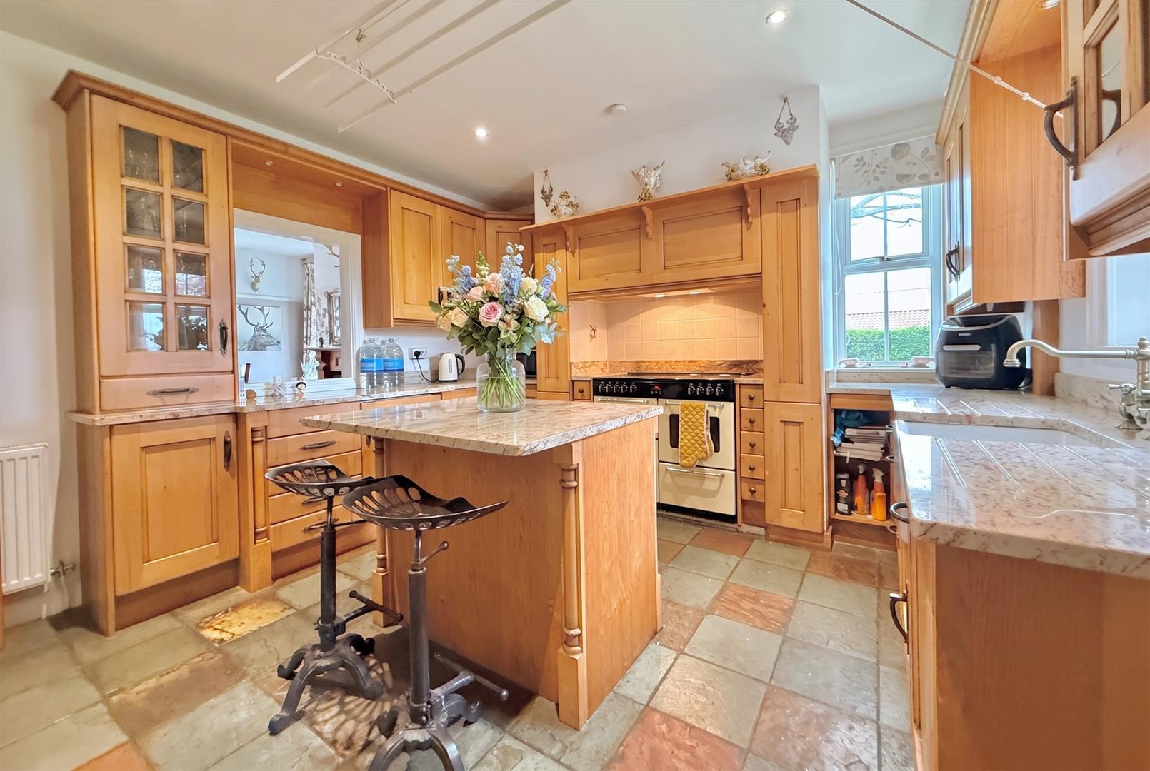 Property Image f5caddf4-e995-4cf6-a174-48e8abaf42b5