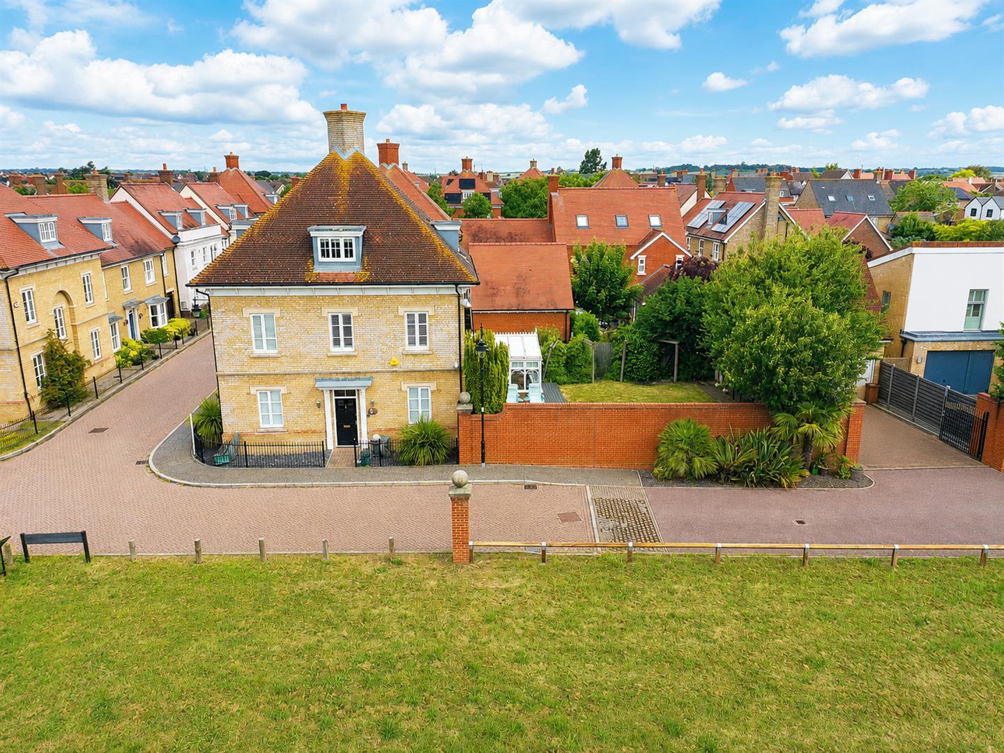 Property Image f5d8461a-3bd3-4d3d-8f75-18b5dc7c0cf0