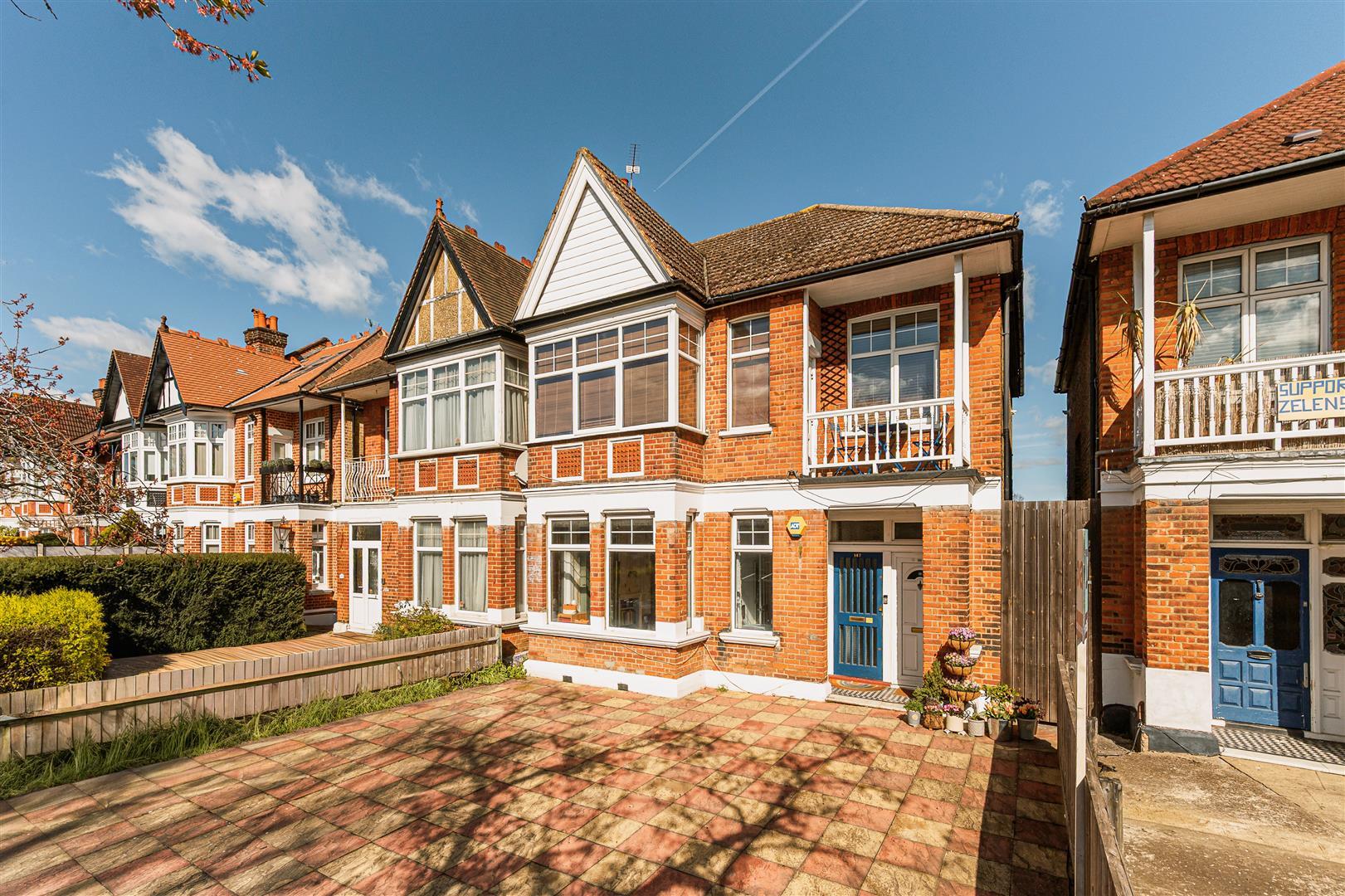 Property Image f5d87af2-5354-43b2-bb26-3fd7cce48b2b