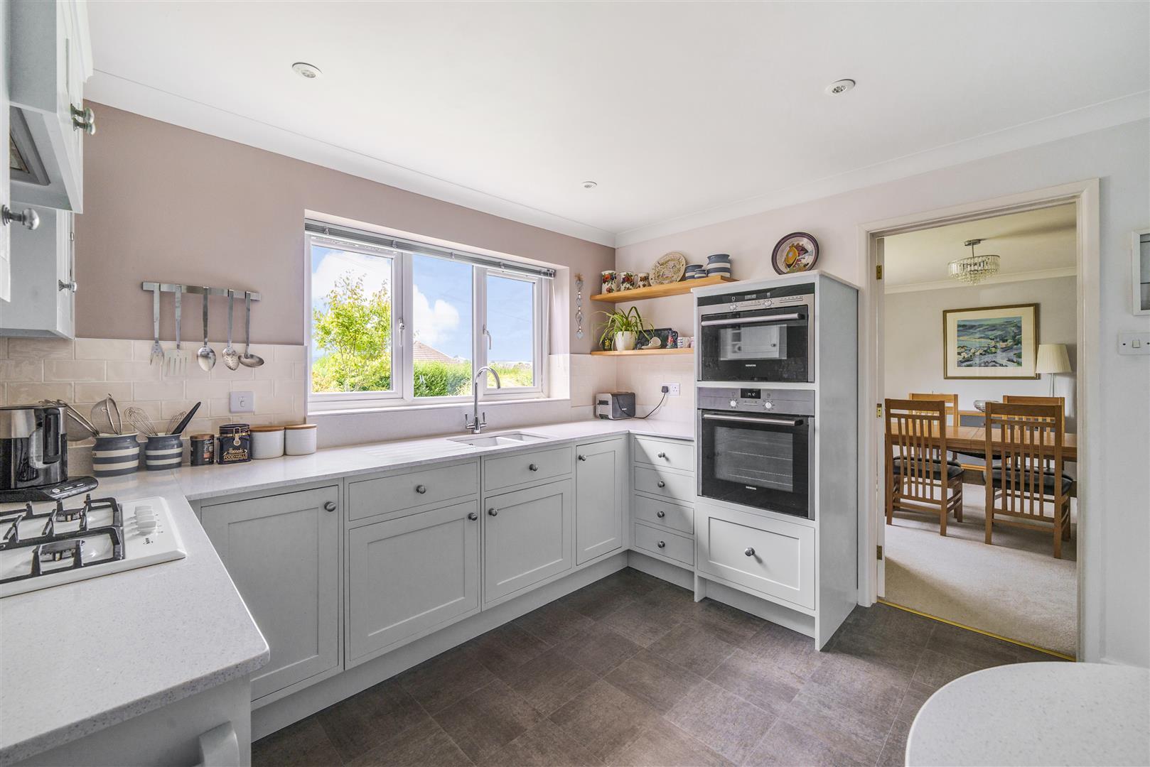Property Image f5de937d-13fe-40ea-9c29-2e2e155389f6