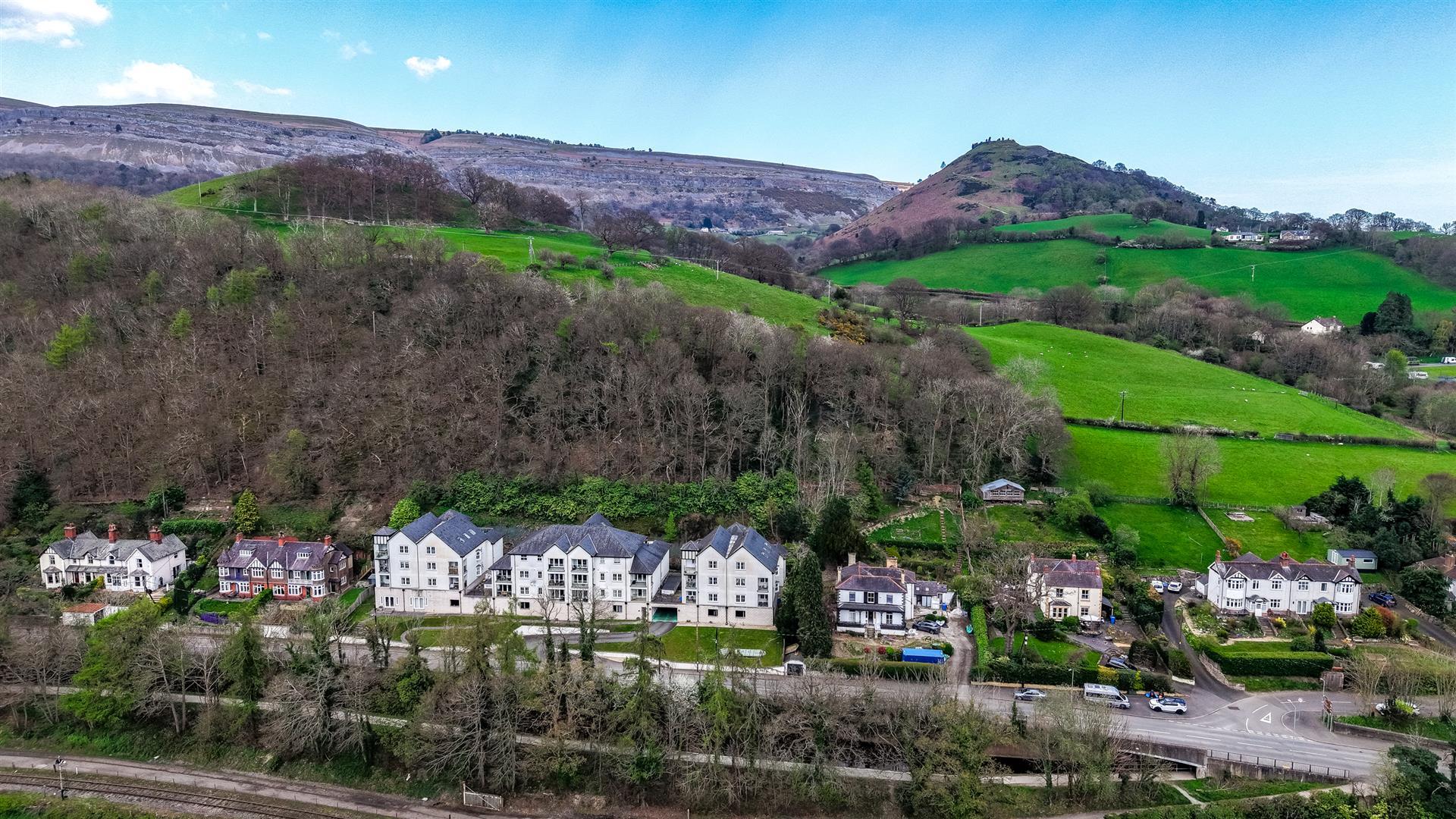 Property Image f5e07115-a621-4444-9b88-68ef3db8ebc4