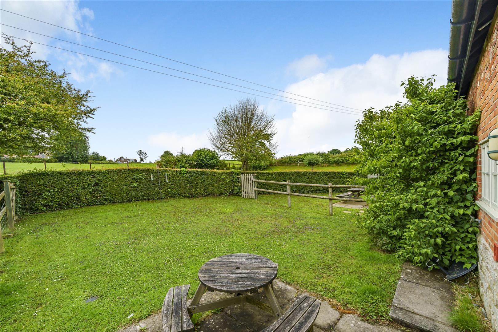 Property Image f60cae79-4275-4a93-bc45-e3c051fd6e40