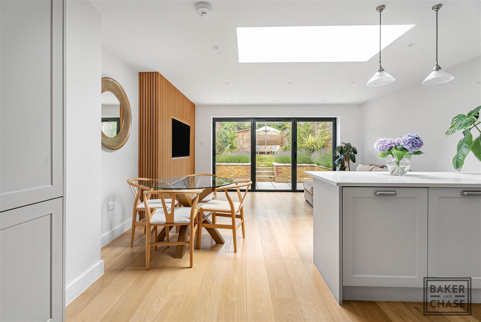 Property Image f625a84a-453d-4838-b367-6b9c8e5b7a19