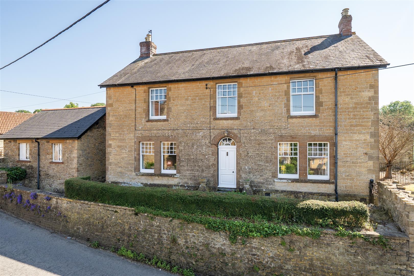 Property Image f628f72f-f206-45c2-8f96-df0de26919a2