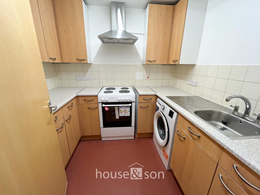 Property Image f650dfed-640a-4a5b-abbc-afed9ce1c948