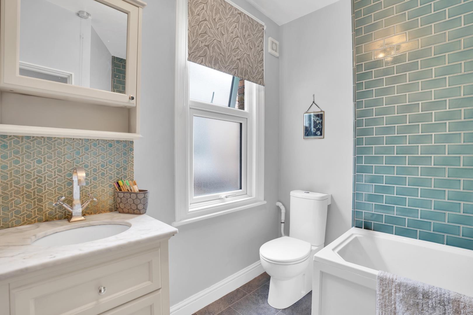 Property Image f67c2db6-8854-406a-9e52-378f1be176b4