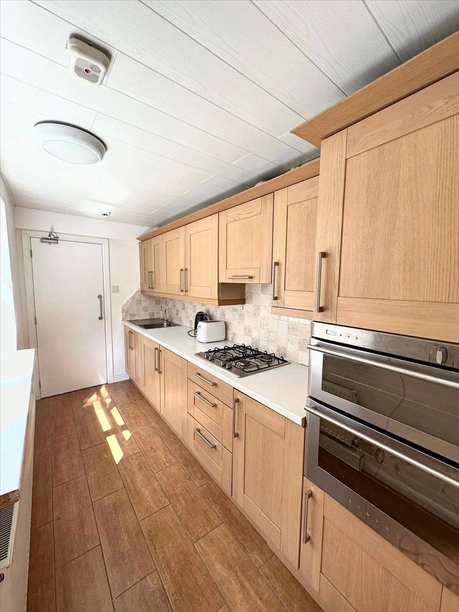 Property Image f68157d4-5ba7-4f5d-9eed-8d5c0d256b07